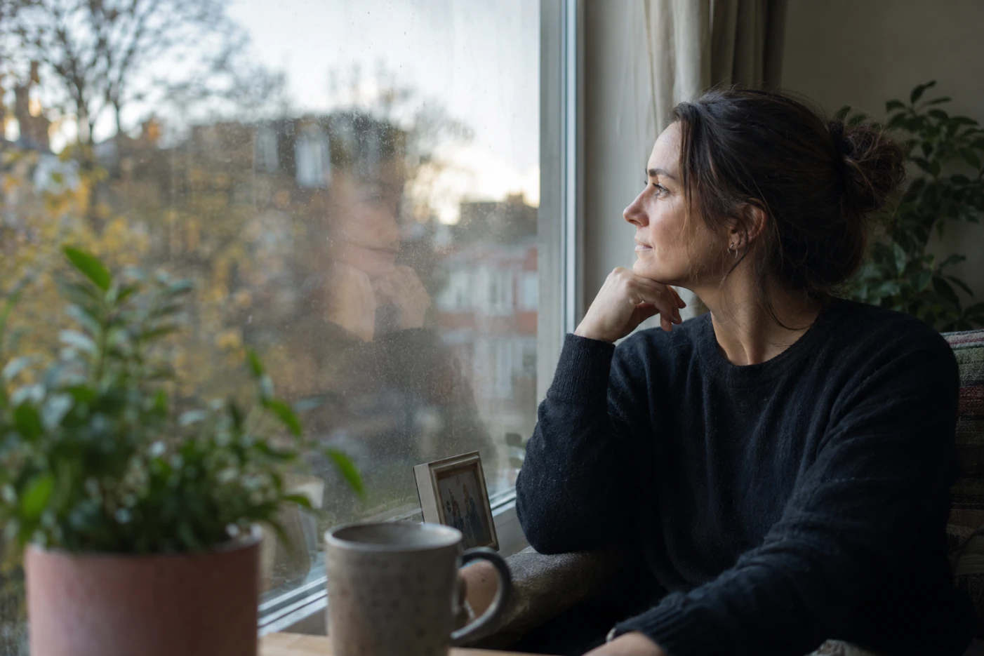Why everyday life can be exhausting: the hidden cost of masking